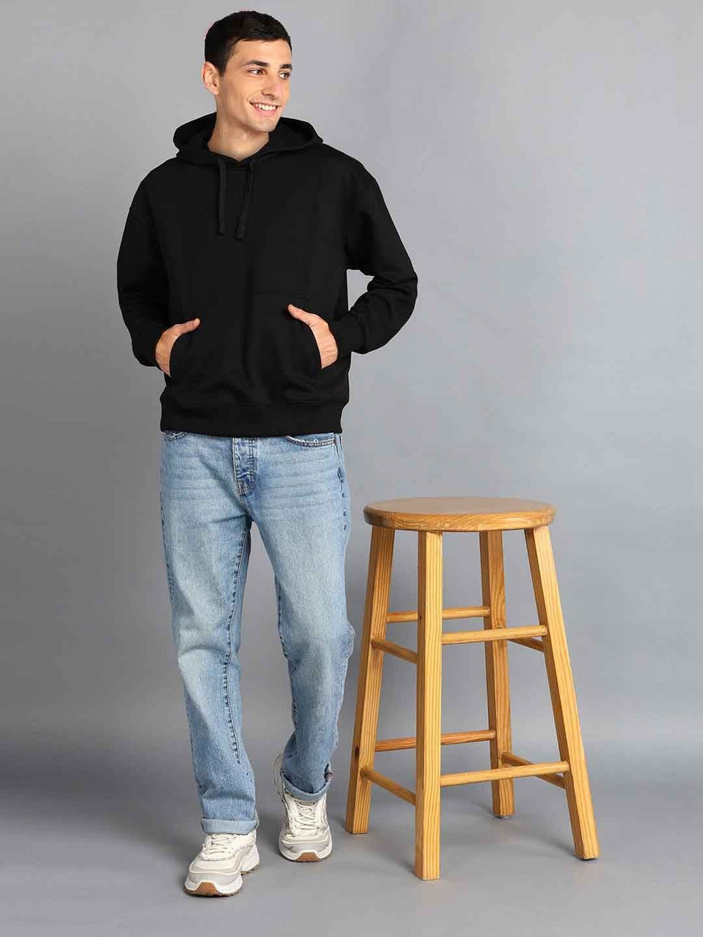 Hooded Oversized Sweatshirt – Trendy & Comfortable Winter Hoodie for Men in Pakistan | DOCACCA