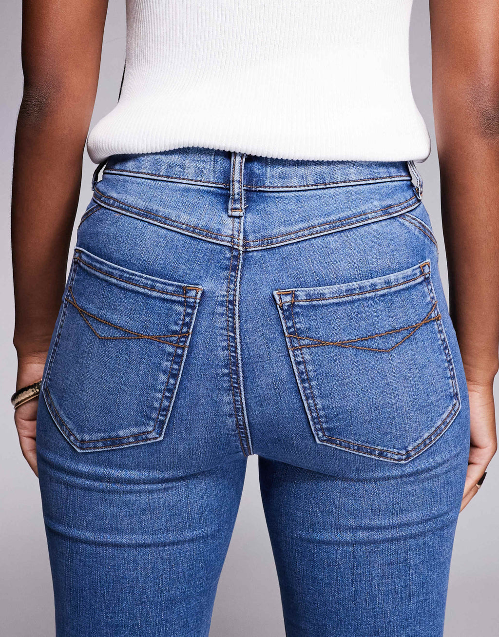 Skinny Jean in Medium Denim – Slim Fit Stretchable Jeans for Men in Pakistan | DOCACCA