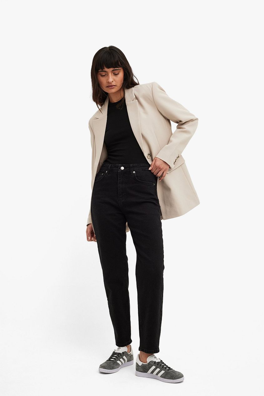 Mom High Waist Jeans for Women – Flattering High-Rise, Vintage Taper & Everyday Comfort in Pakistan | DOCACCA