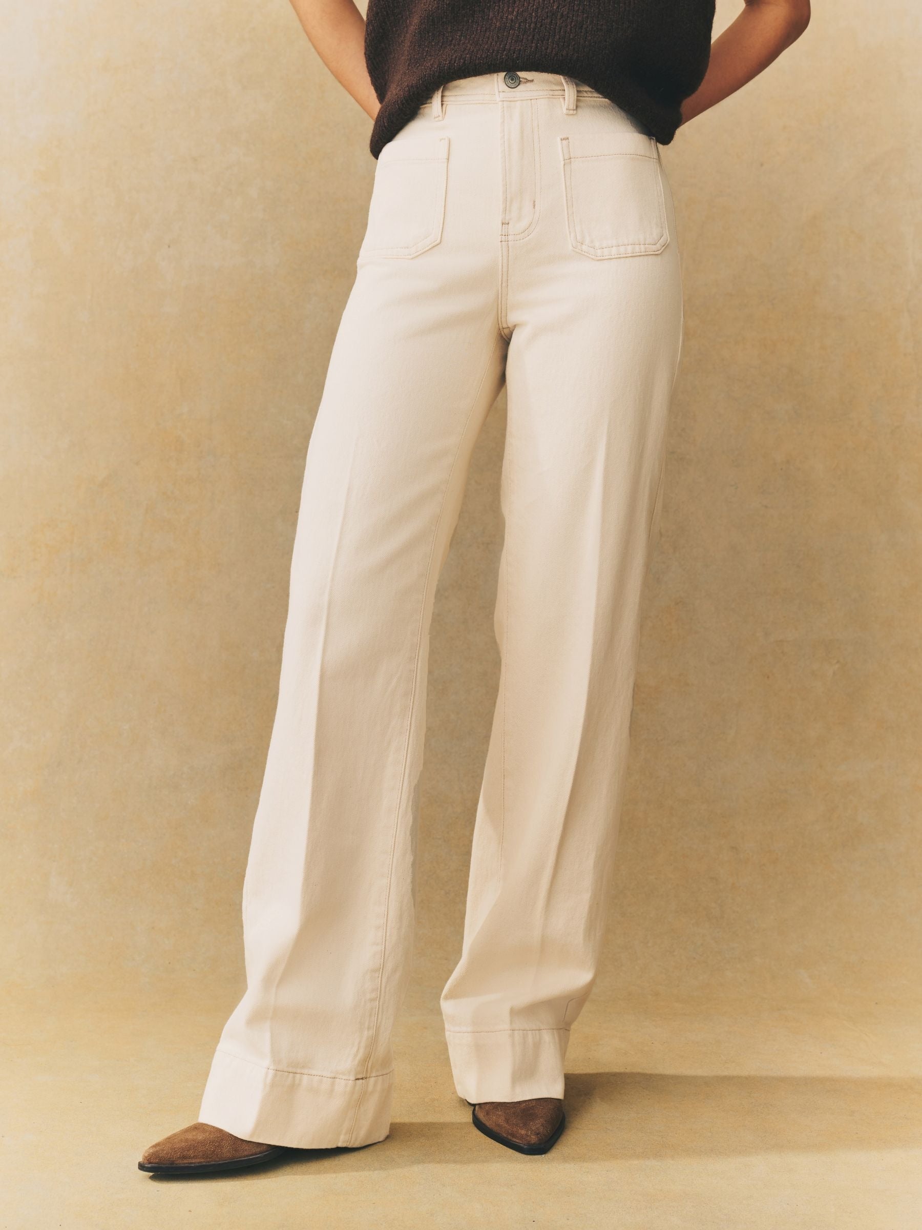 Women Ecru Patch Pocket Wide Leg Jeans – Trendy High-Waist Denim for Everyday Style in Pakistan