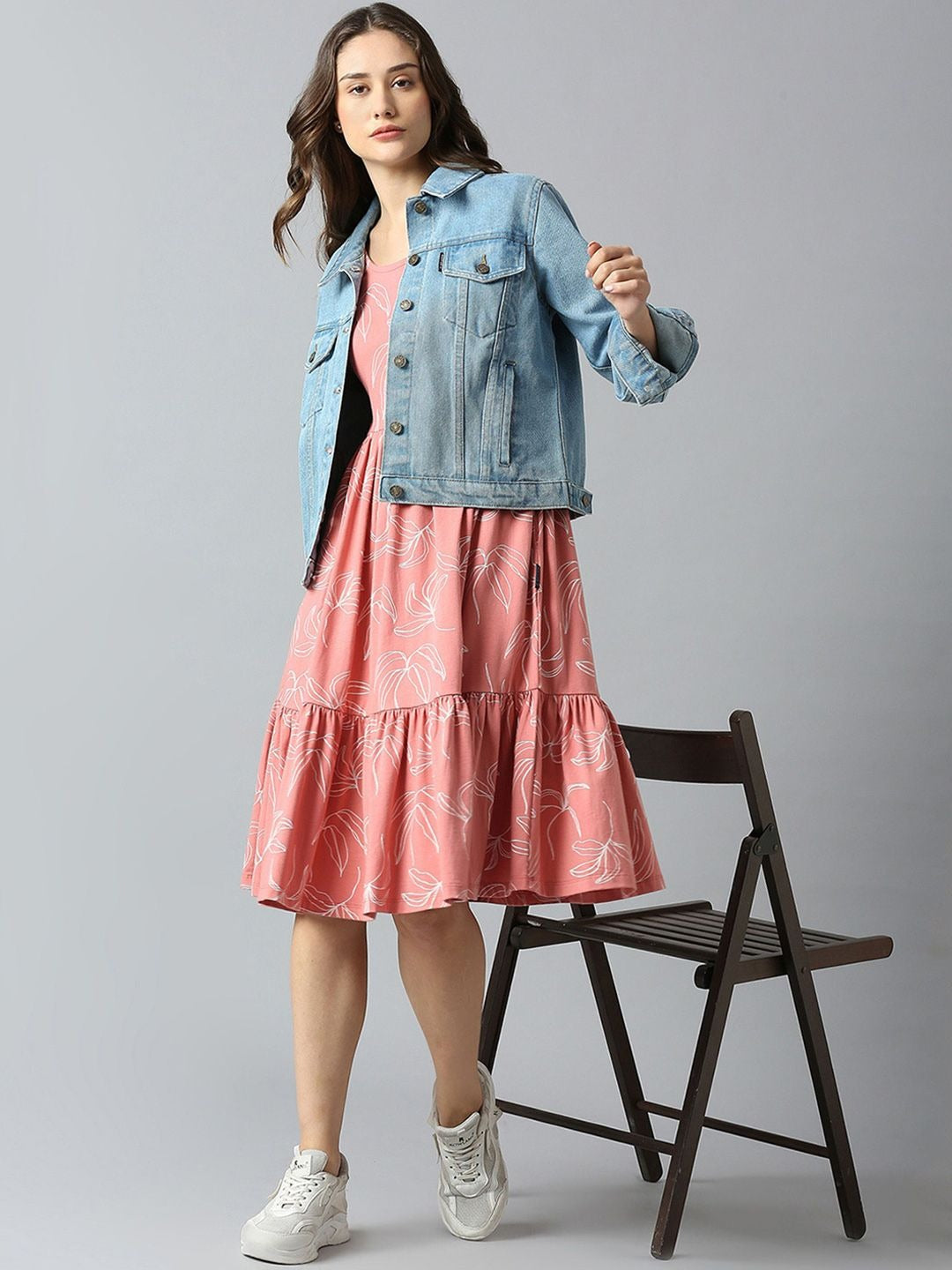 Women Washed Lightweight Outdoor Denim Jacket with Patchwork – Breathable Stylish Outerwear for Pakistan | DOCACCA