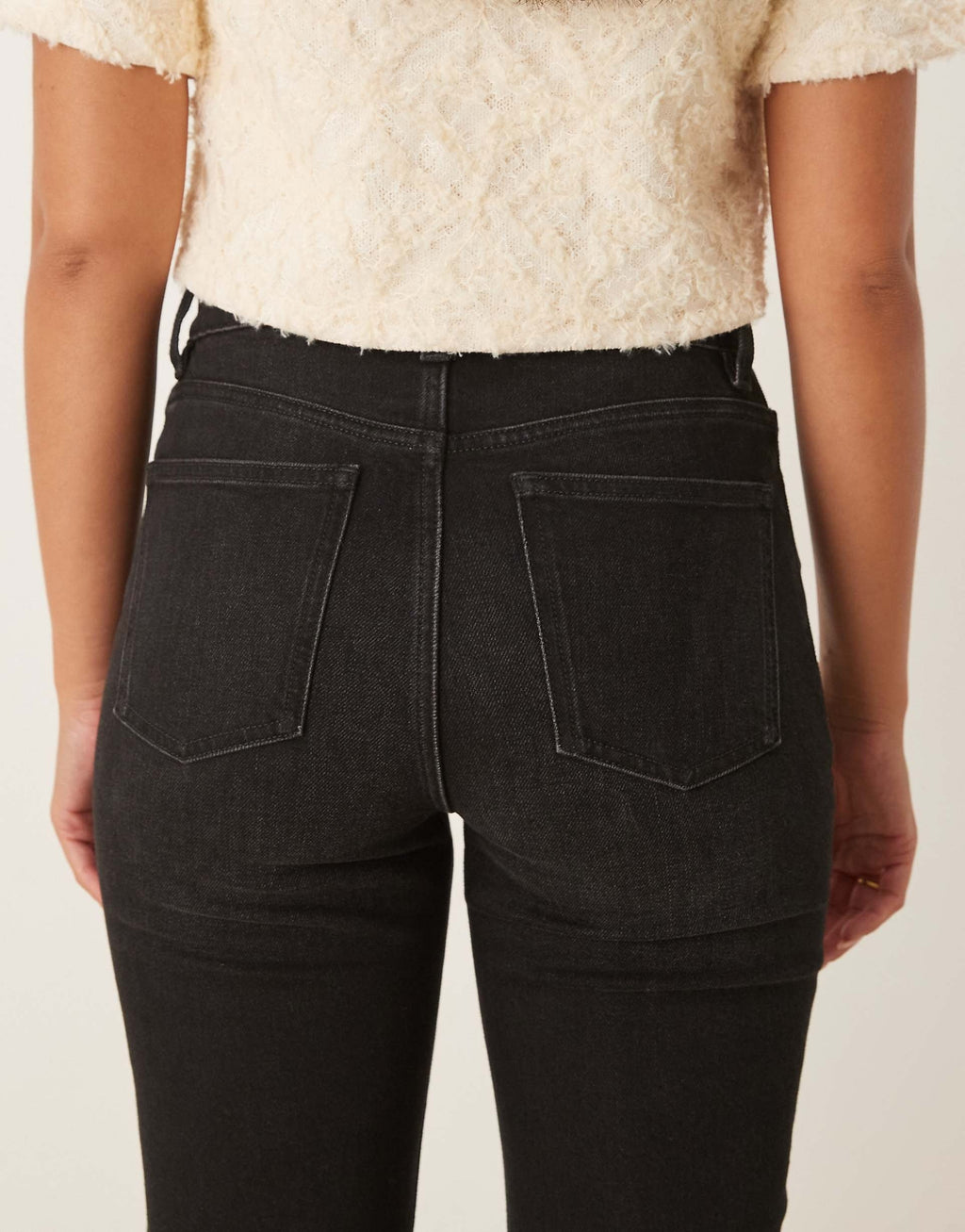 Slim Mom Jeans in Black – Trendy High-Waist Denim for Women in Pakistan | DOCACCA