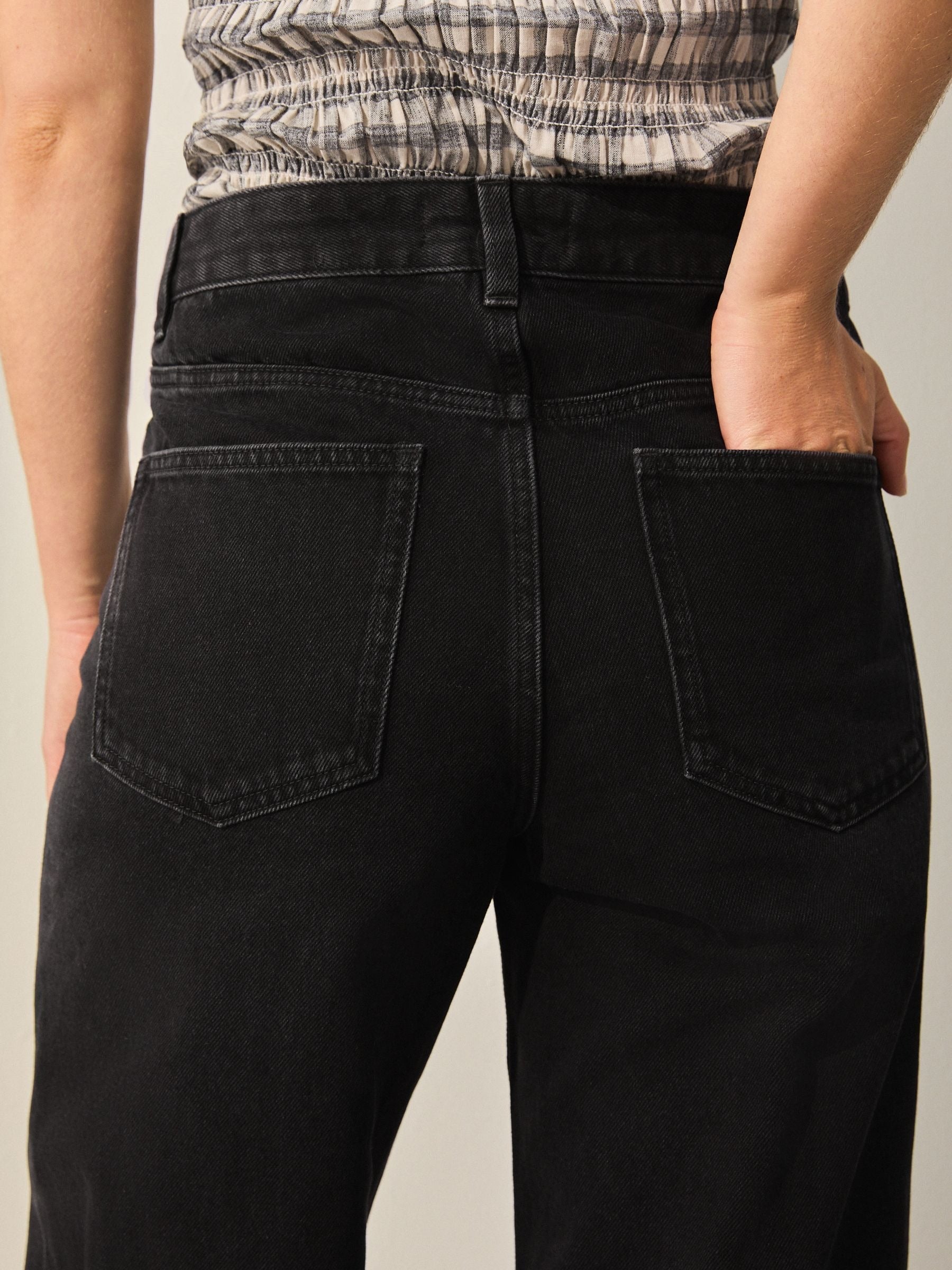Women Black Wide Leg Jeans – Trendy High Waist Denim Pants for Pakistan | HB INDUSTRIES
