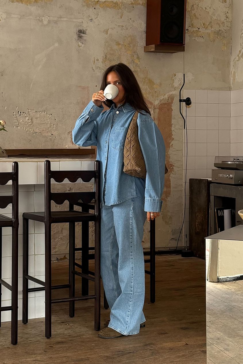 Low Waist Jeans for Women – Trendy Low-Rise Denim, Sleek Hip-Hugging Fit for Pakistan | DOCACCA