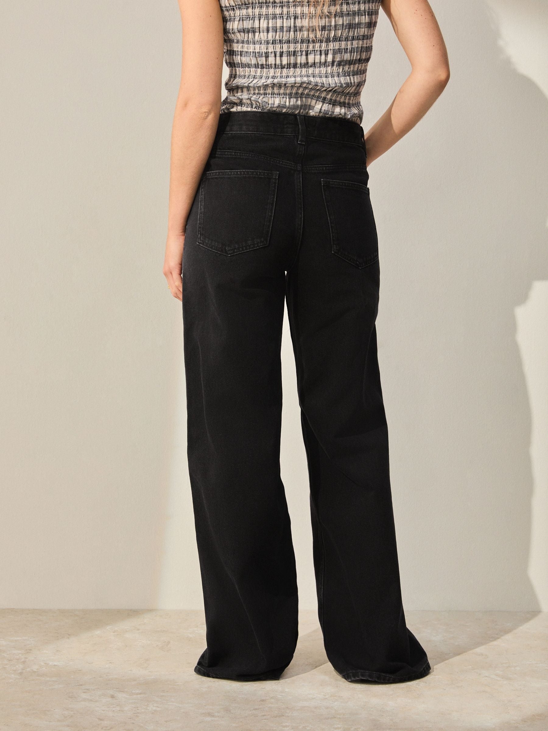 Women Black Wide Leg Jeans – Trendy High Waist Denim Pants for Pakistan | HB INDUSTRIES