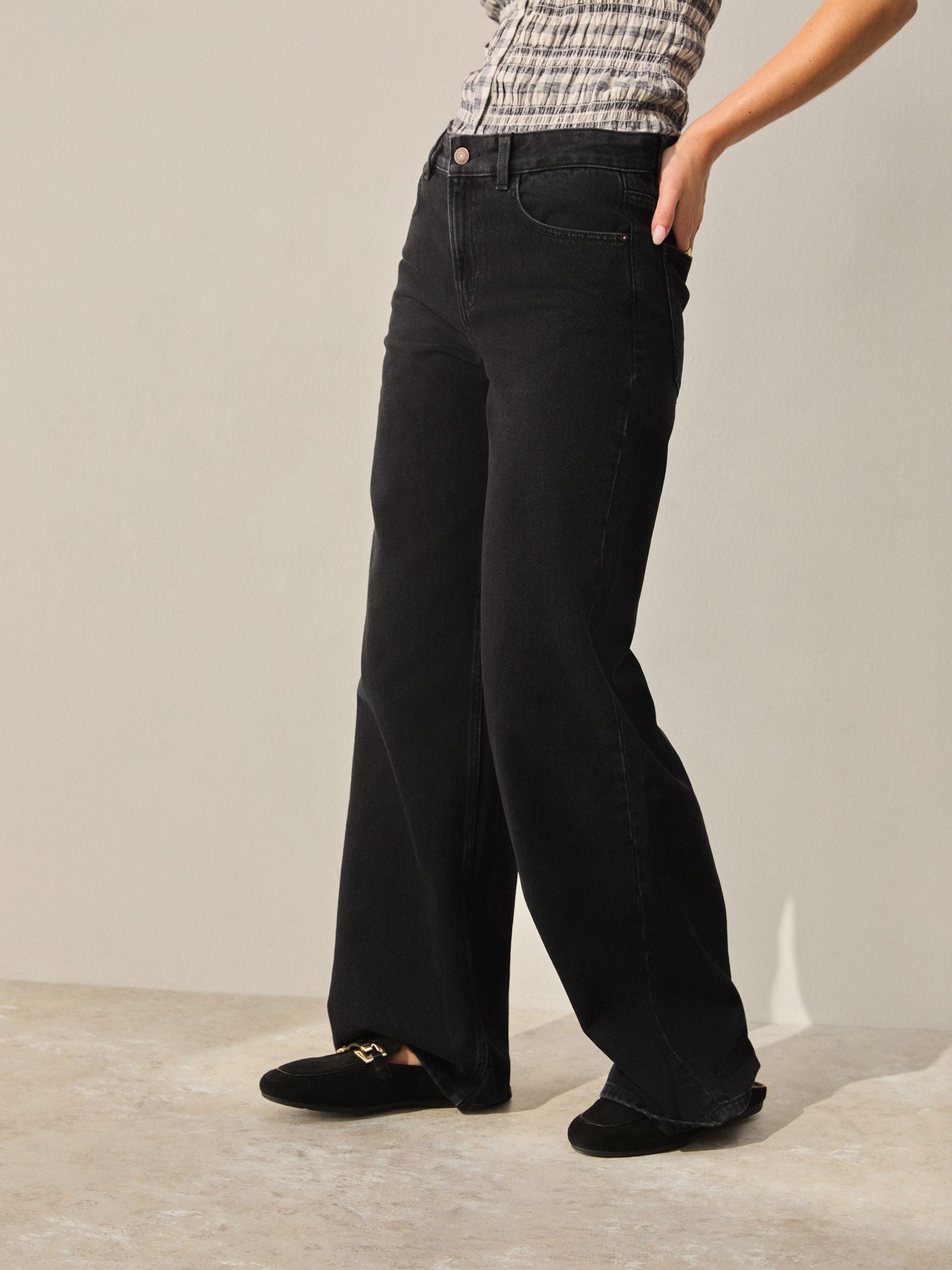 Women Black Wide Leg Jeans – Trendy High Waist Denim Pants for Pakistan | HB INDUSTRIES