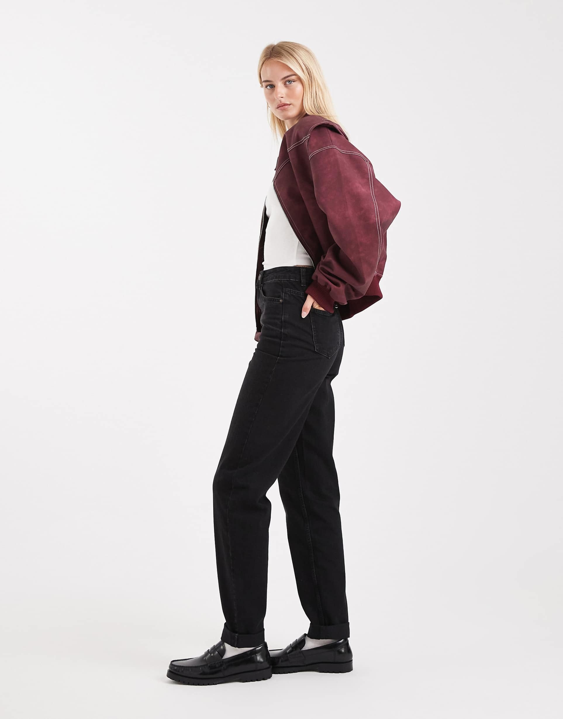 Slim Mom Jeans in Black – Trendy High-Waist Denim for Women in Pakistan | DOCACCA