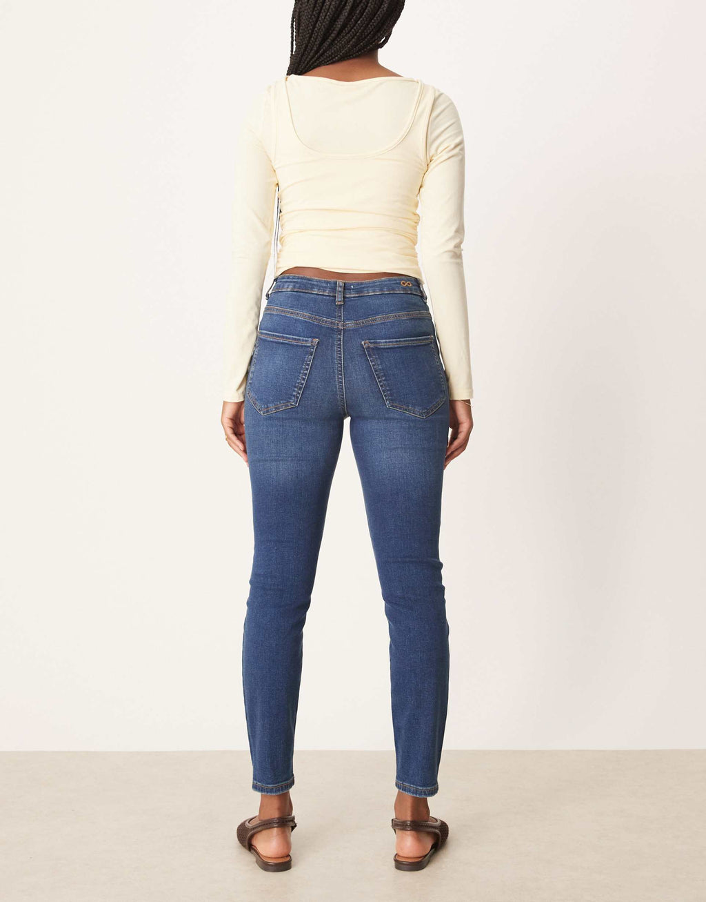 Skinny Jeans in Mid Blue Denim – Slim Fit Stretchable Jeans for Men in Pakistan | DOCACCA