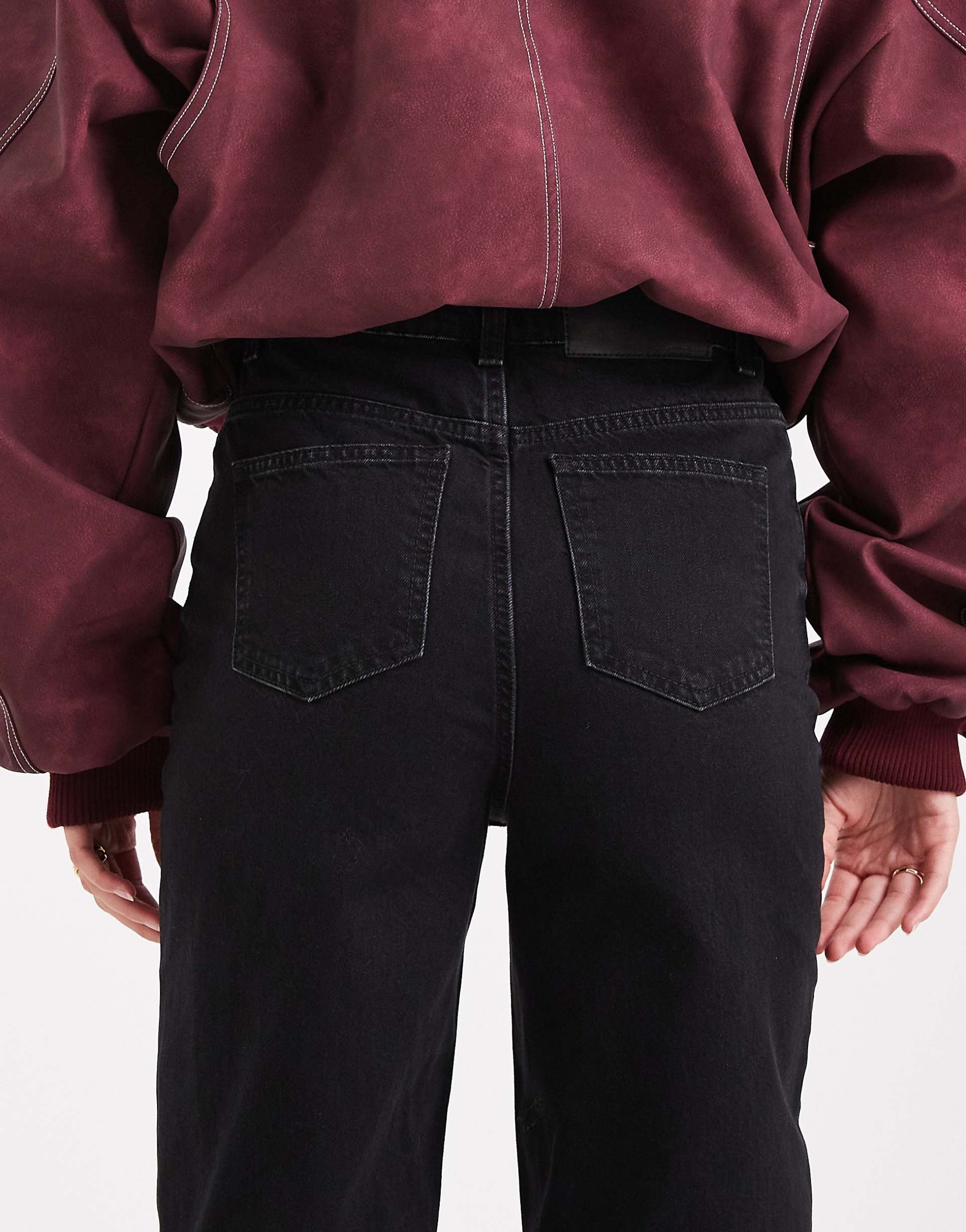 Slim Mom Jeans in Black – Trendy High-Waist Denim for Women in Pakistan | DOCACCA