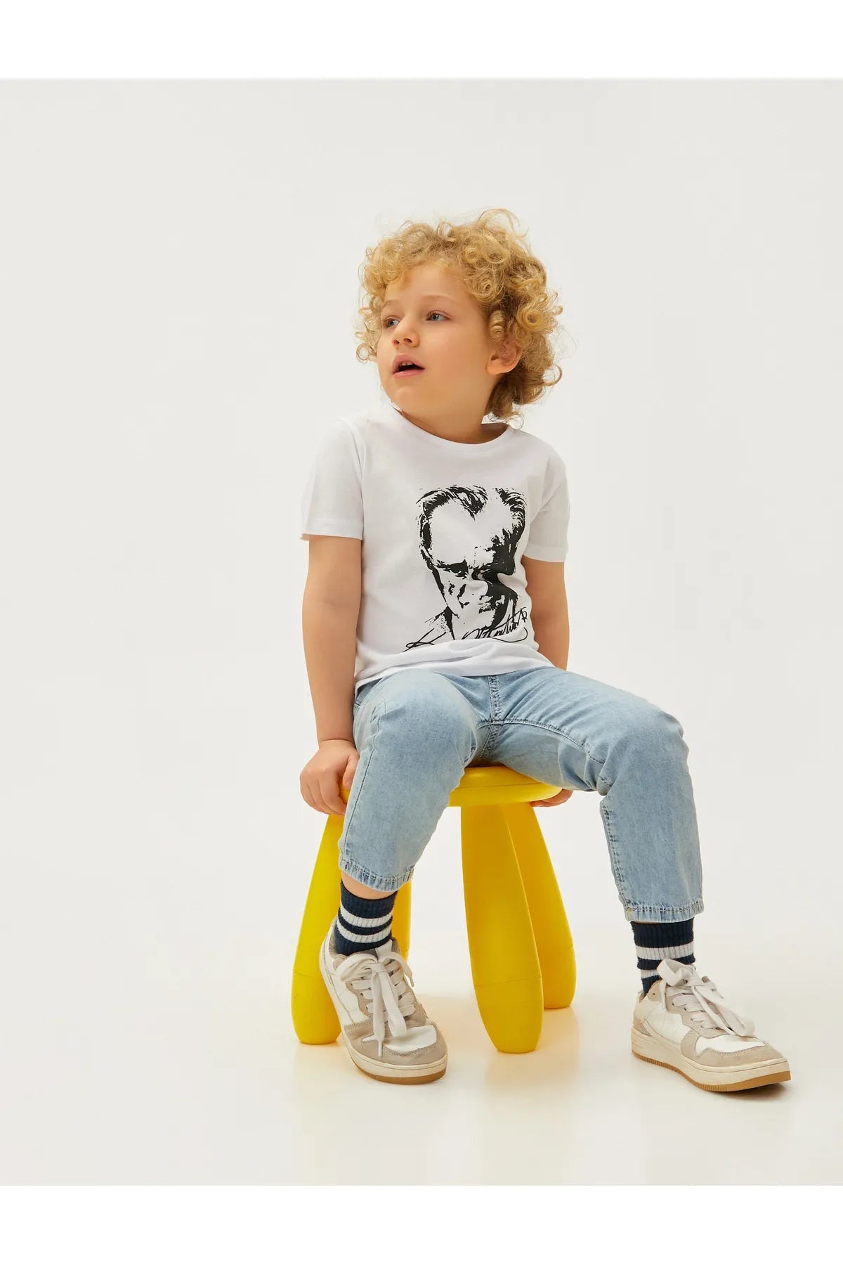 Denim Trousers Relaxed Cut Elastic Waist For Toddler - HB INDUSTRIES - Boys Jeans - 