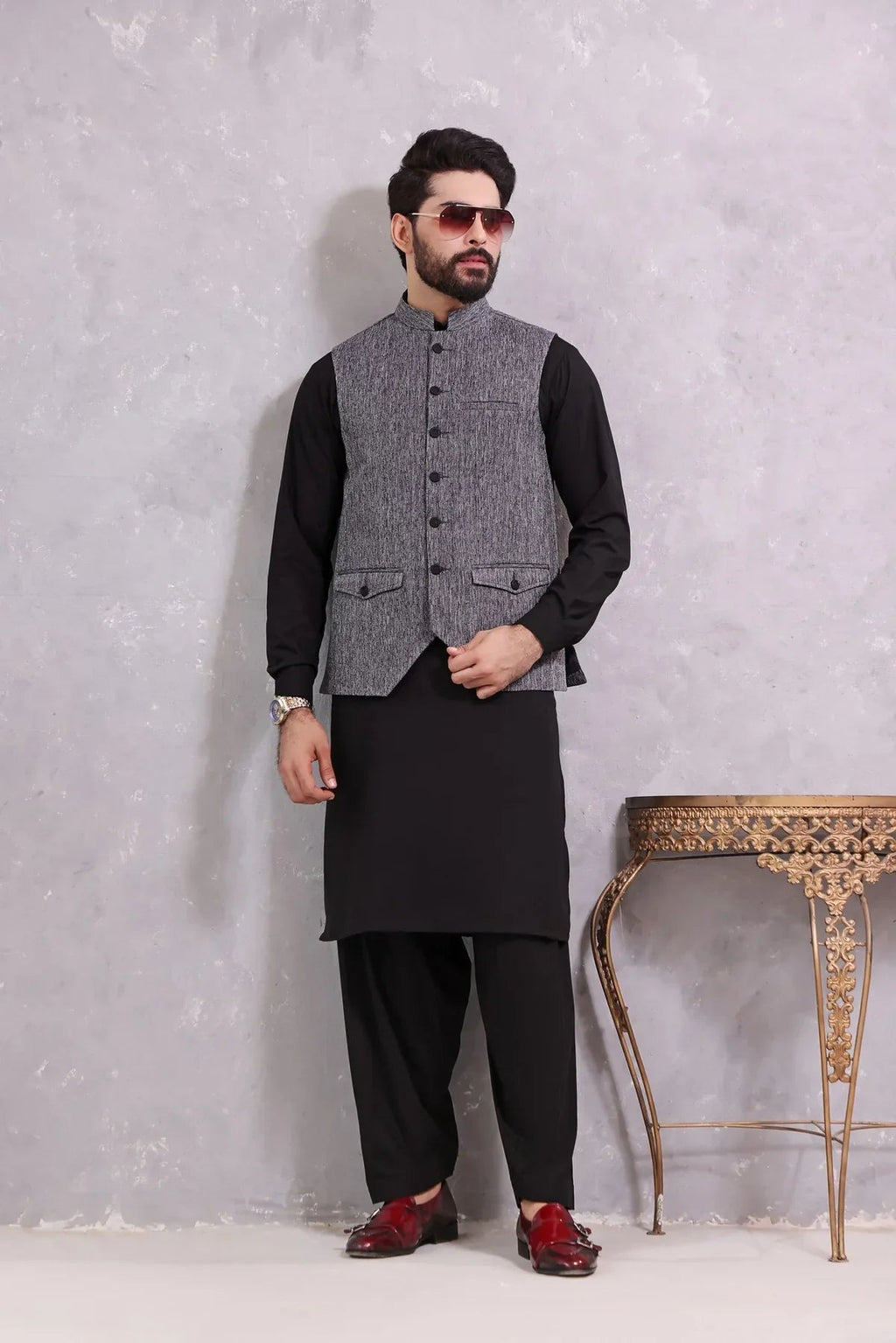 Jute Suiting Waistcoat with Matching Blended Kameez Shalwar XS