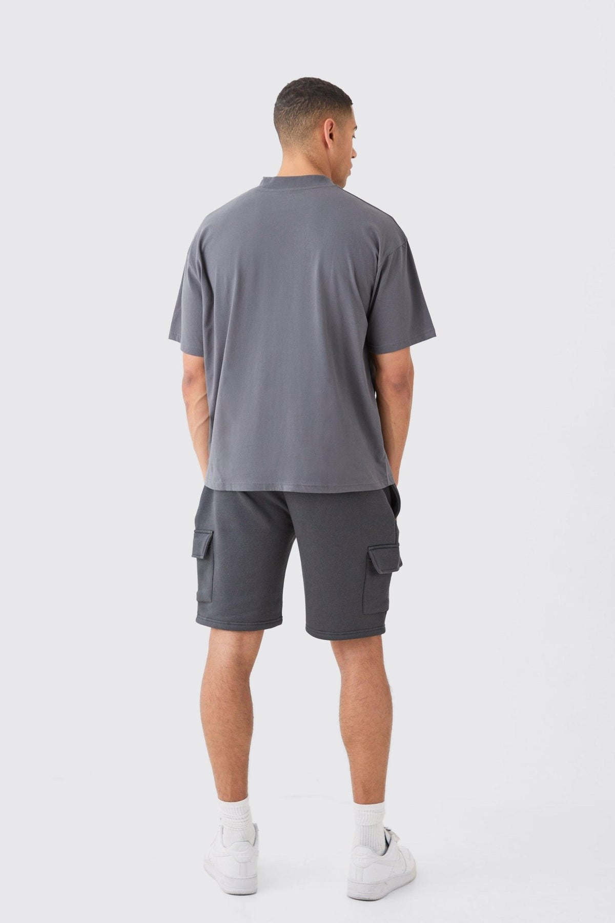 LOOSE FIT MID LENGTH CARGO SHORT - HB INDUSTRIES - Shorts - 