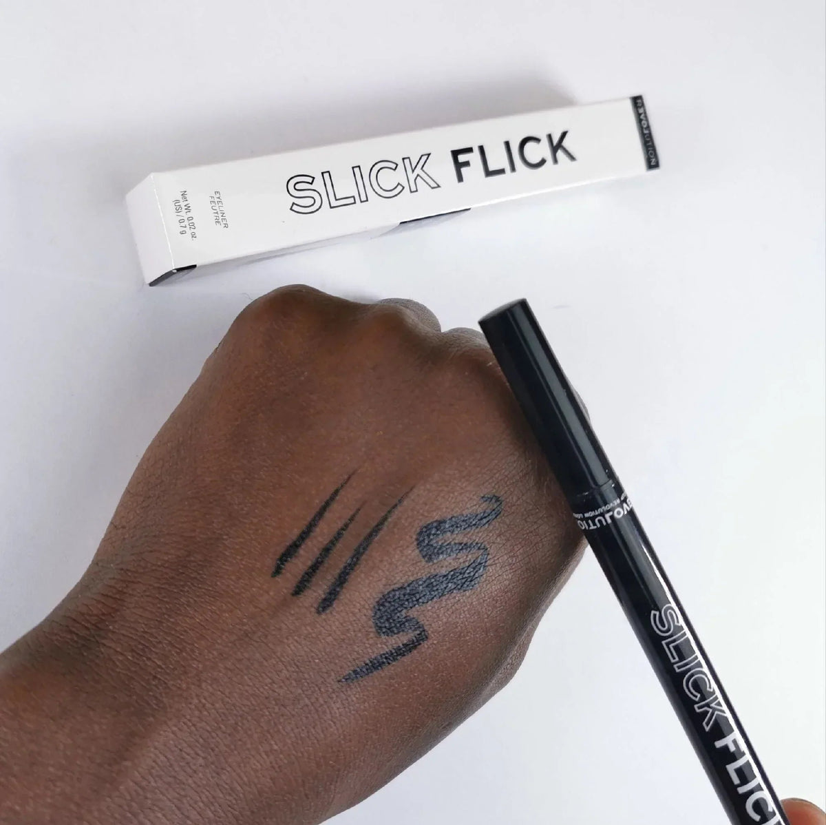 Revolution - Relove Slick Flick Eyeliner Black - HB INDUSTRIES - Eyes - 